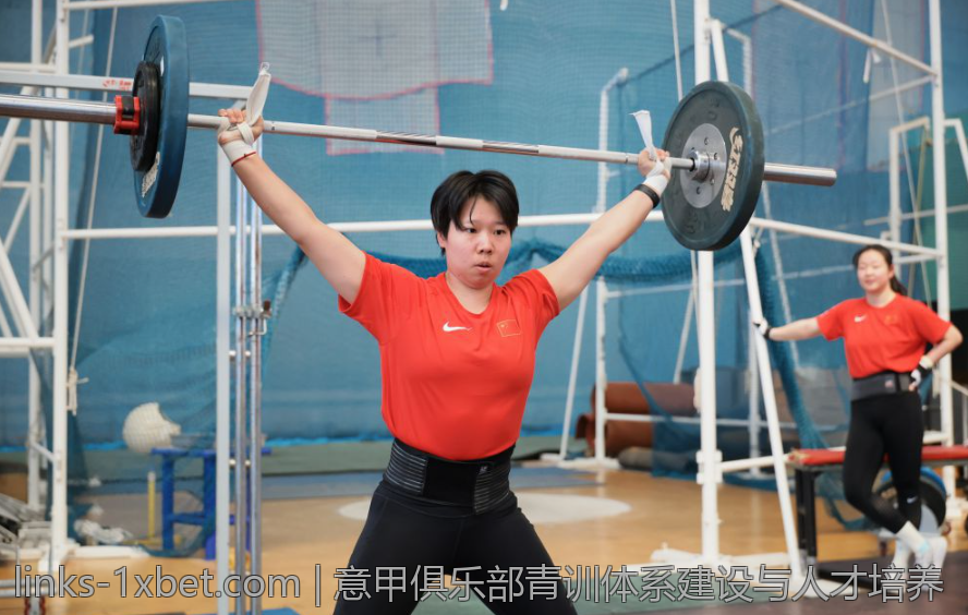 意甲俱乐部青训体系建设与人才培养